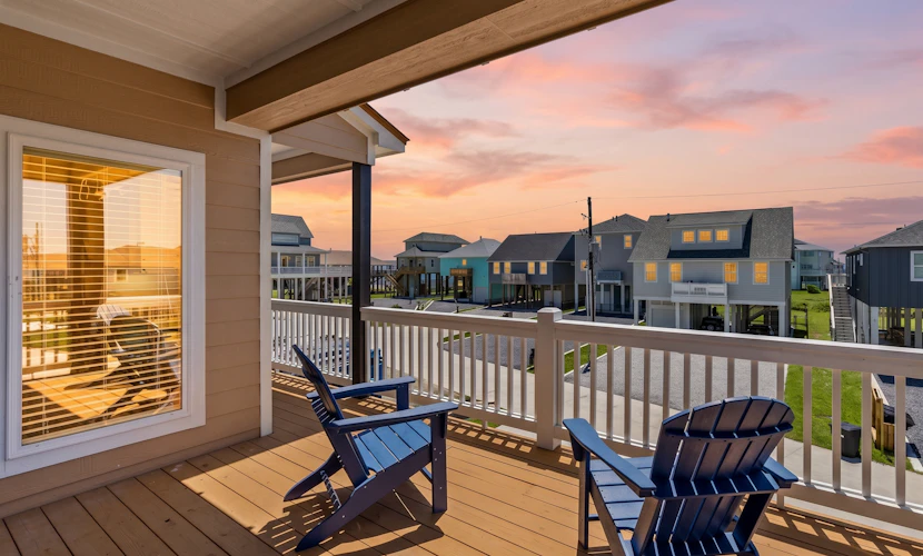 Steps to the Beach | Gated Community, Canal Views & Lift