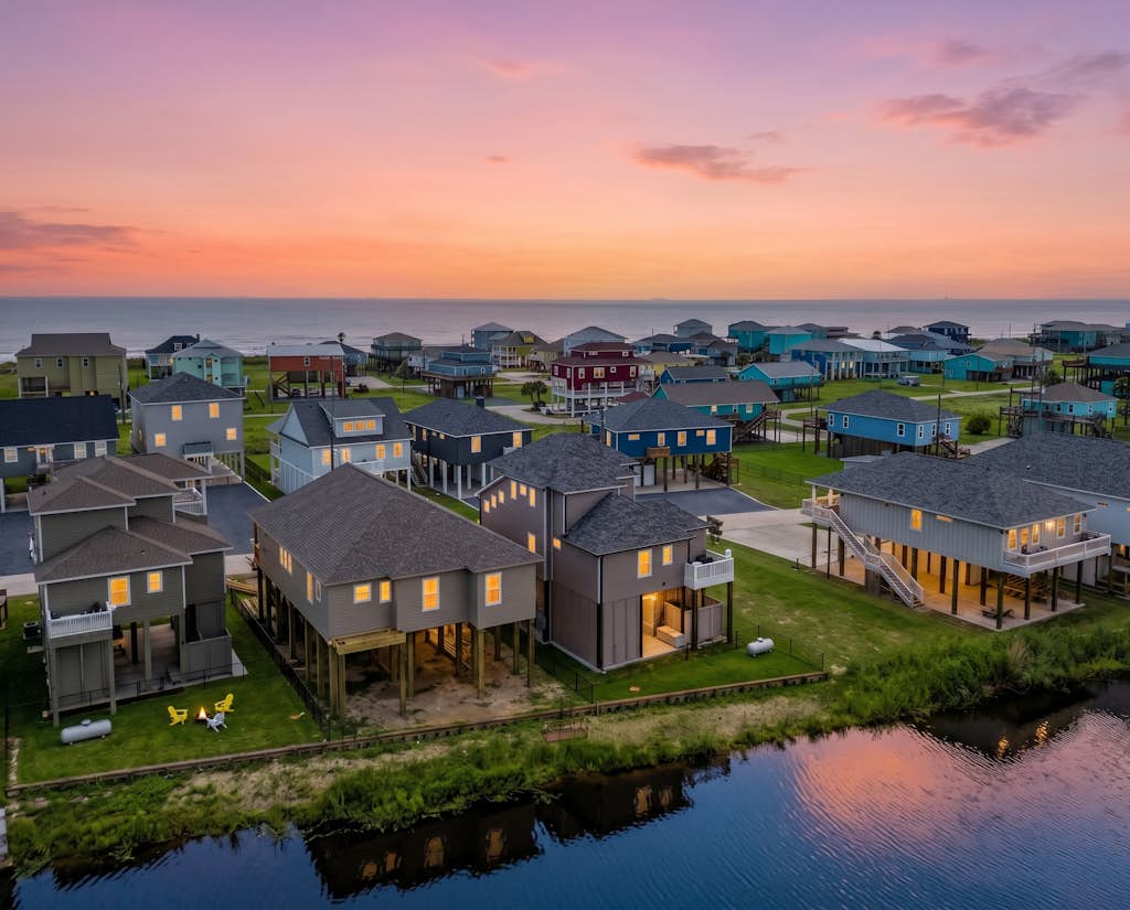 Steps to the Beach | Gated Community, Canal Views & Lift