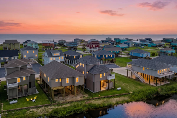 Steps to the Beach | Gated Community, Canal Views & Lift