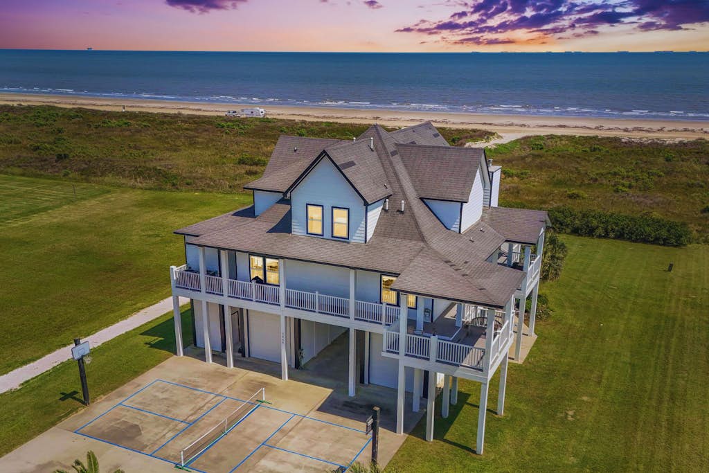 Beachfron | Pickleball, Gameroom, Luxury Gated Community!