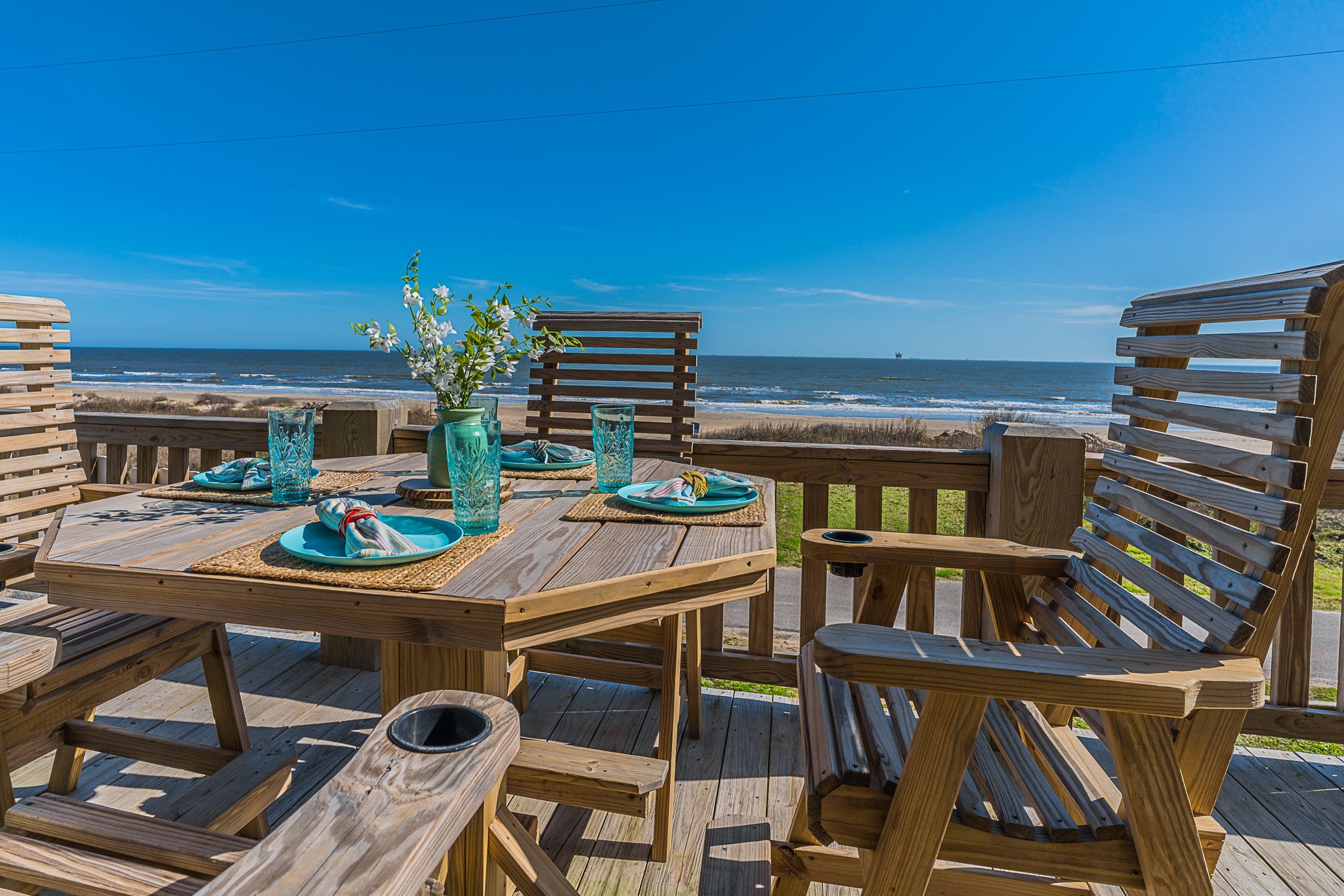 Beachfront | Hot Tub w/ Ocean Views | Tiki Bar, Pet-Friendly & Sleeps 12