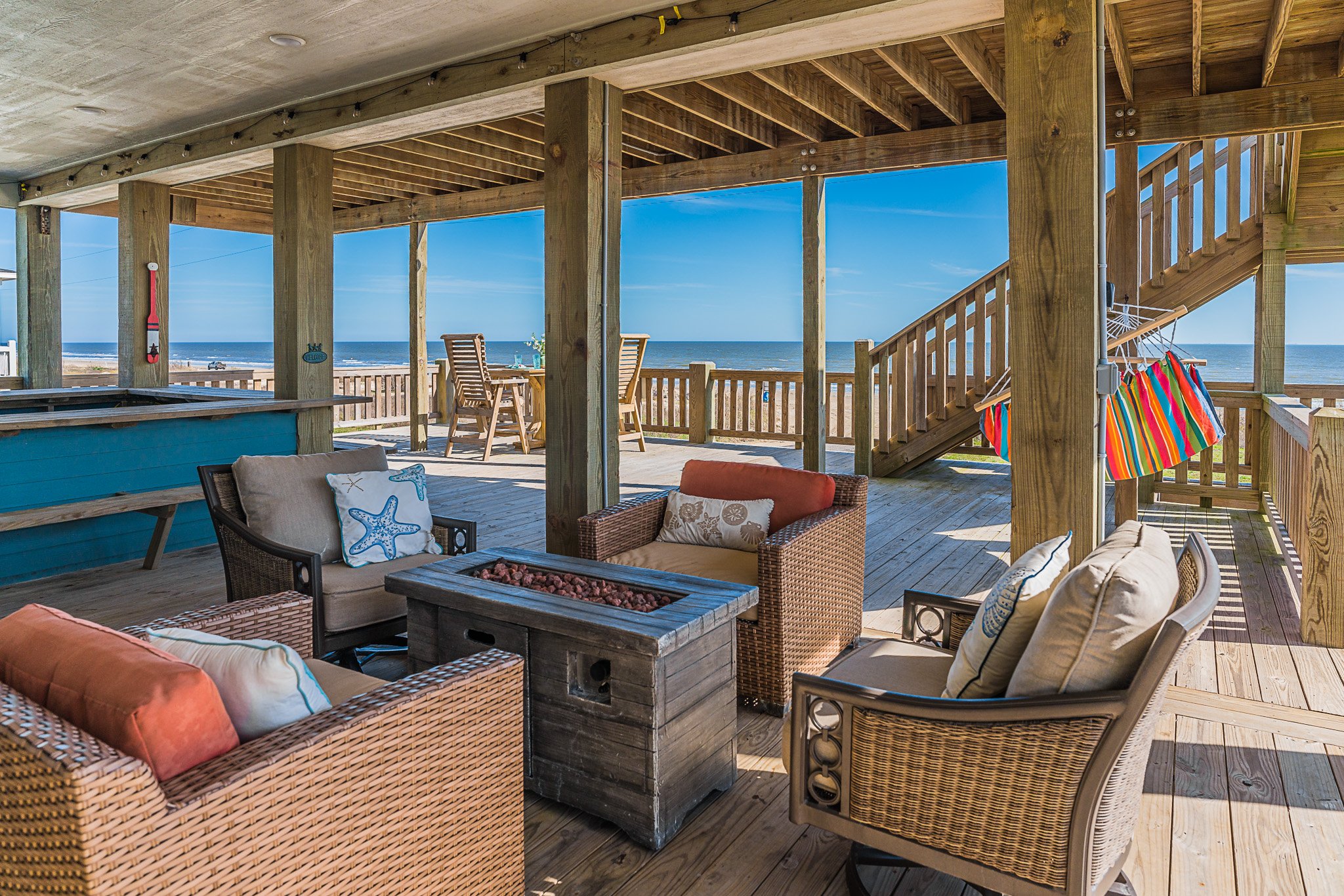 Beachfront | Hot Tub w/ Ocean Views | Tiki Bar, Pet-Friendly & Sleeps 12