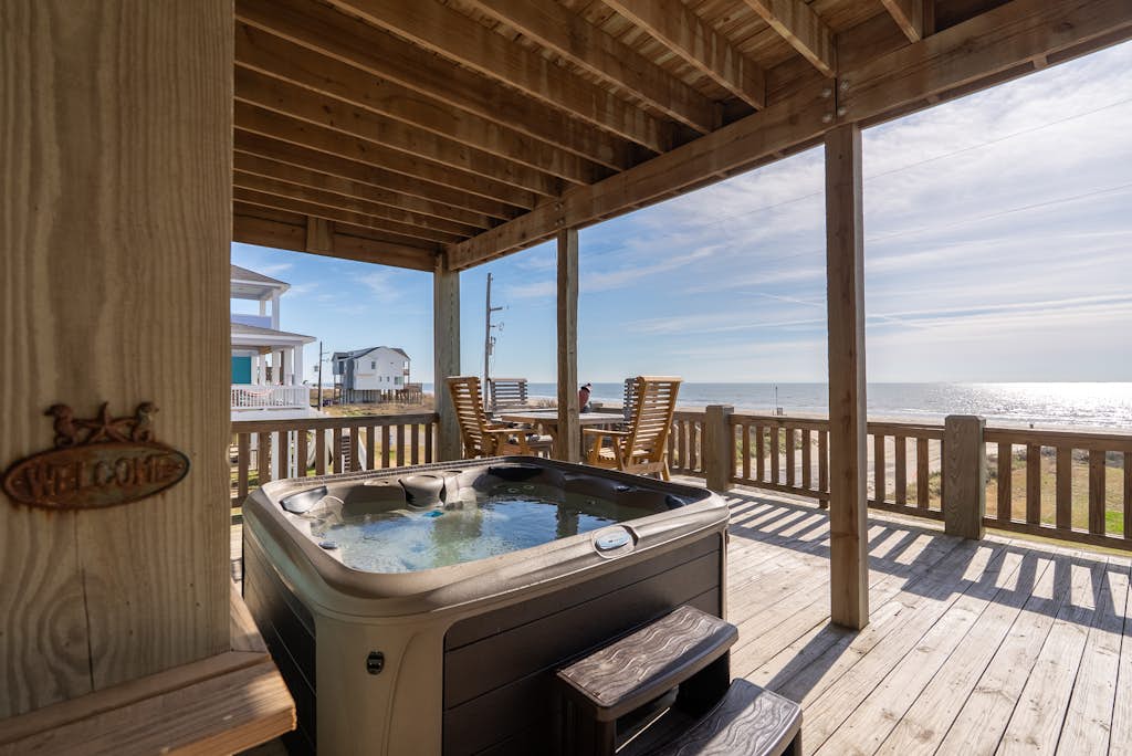 Beachfront | Hot Tub w/ Ocean Views | Tiki Bar, Pet-Friendly & Sleeps 12