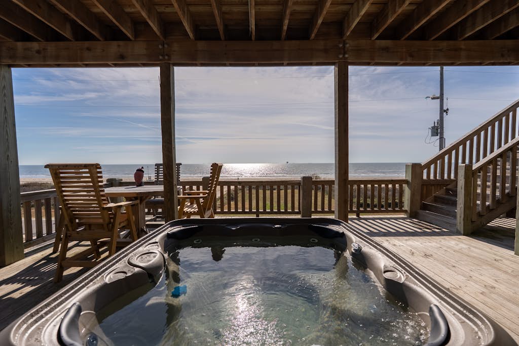 Beachfront | Hot Tub w/ Ocean Views | Tiki Bar, Pet-Friendly & Sleeps 12