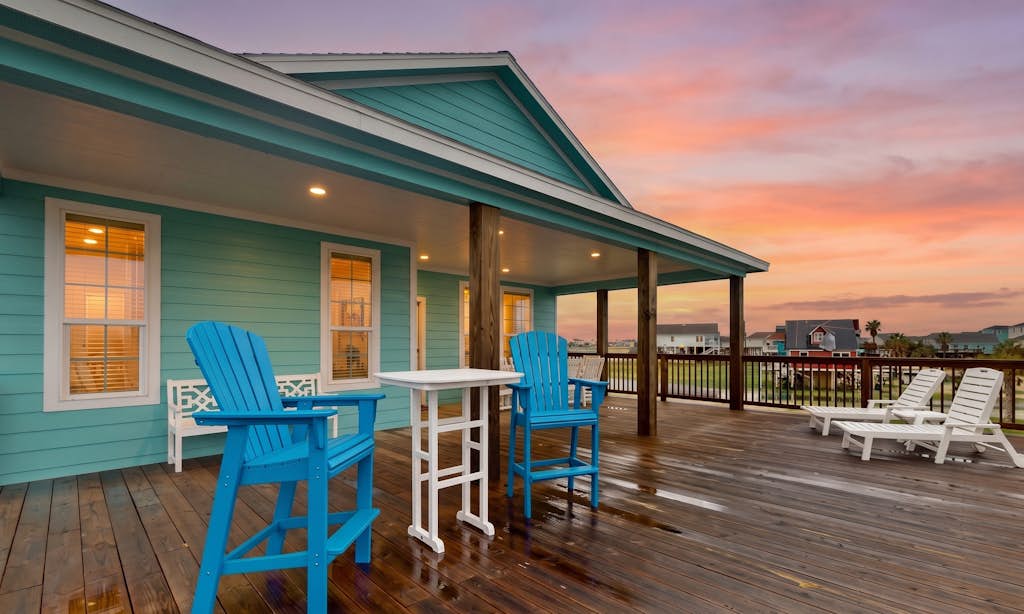 Retreat | Gulf Views | Large Deck | Group Ready