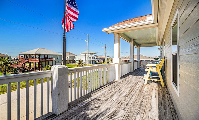 Retreat | Steps to Beach | Dog Haven | Sleeps 12