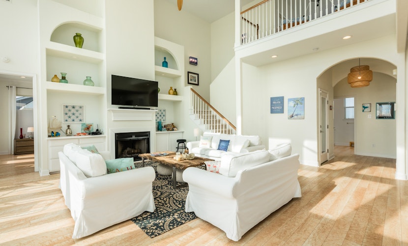 Luxury | Beachfront | Large Deck | Group Ready