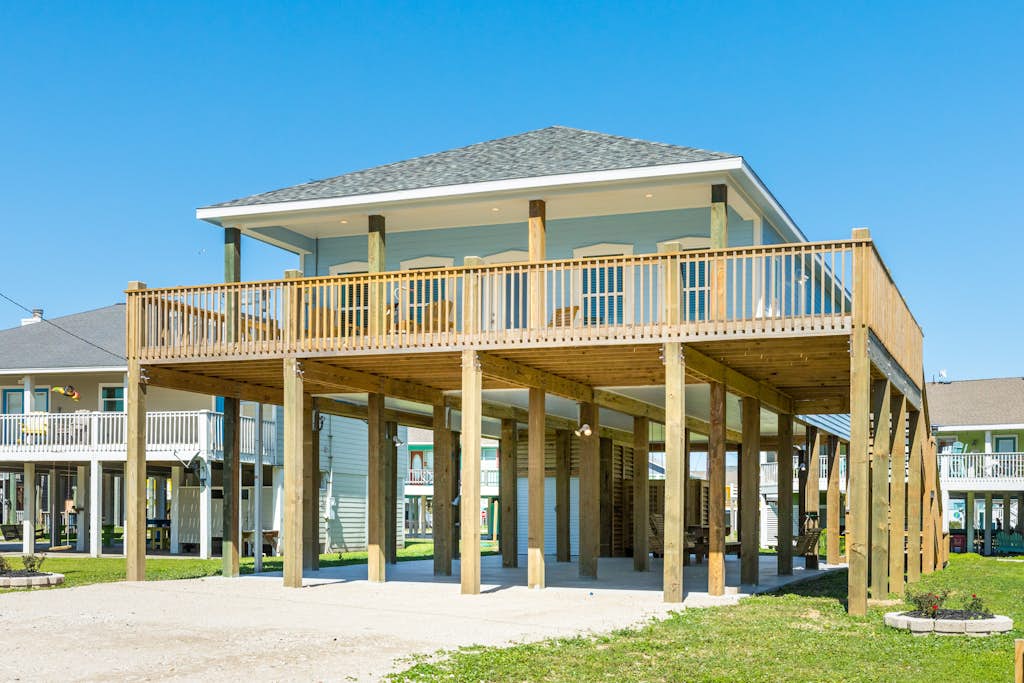 Stylish | New-Build | Steps to Beach | Gulf Views