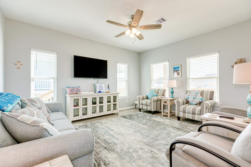 Stylish | New-Build | Steps to Beach | Gulf Views