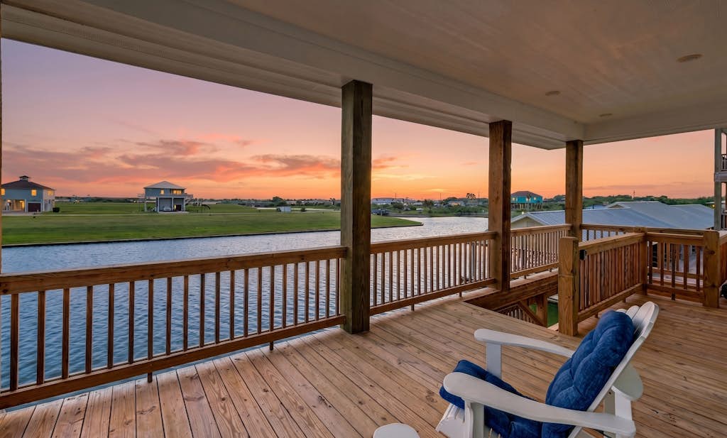 Canal Front l Free Cancellation l Boat Deck l Fishing l Cozy Home