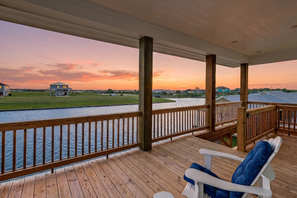 Canal Front l Free Cancellation l Boat Deck l Fishing l Cozy Home