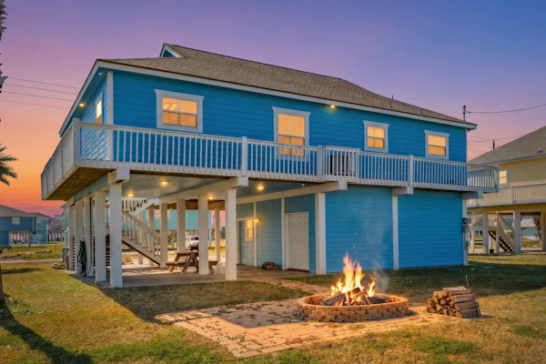 Perfect | Steps to Beach | Firepit | Sleeps 10