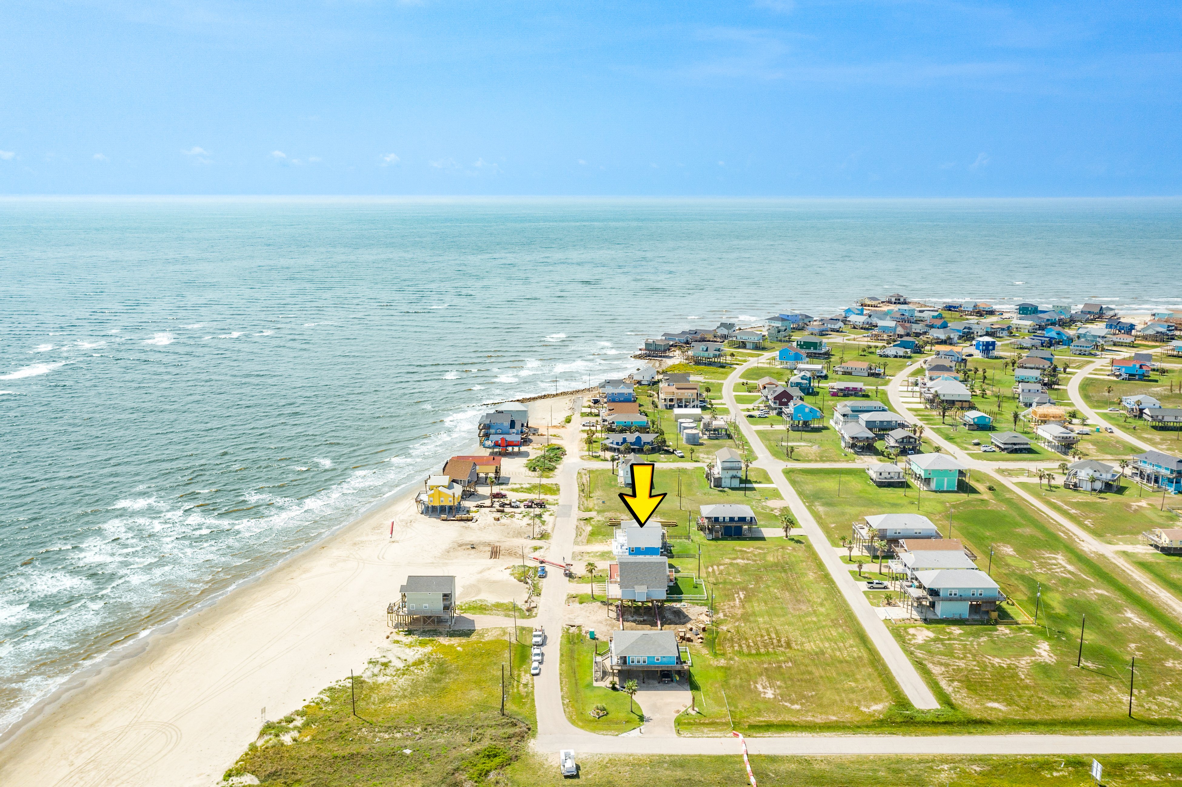 Oasis | Beachfront | Volleyball Court | Sleeps 12