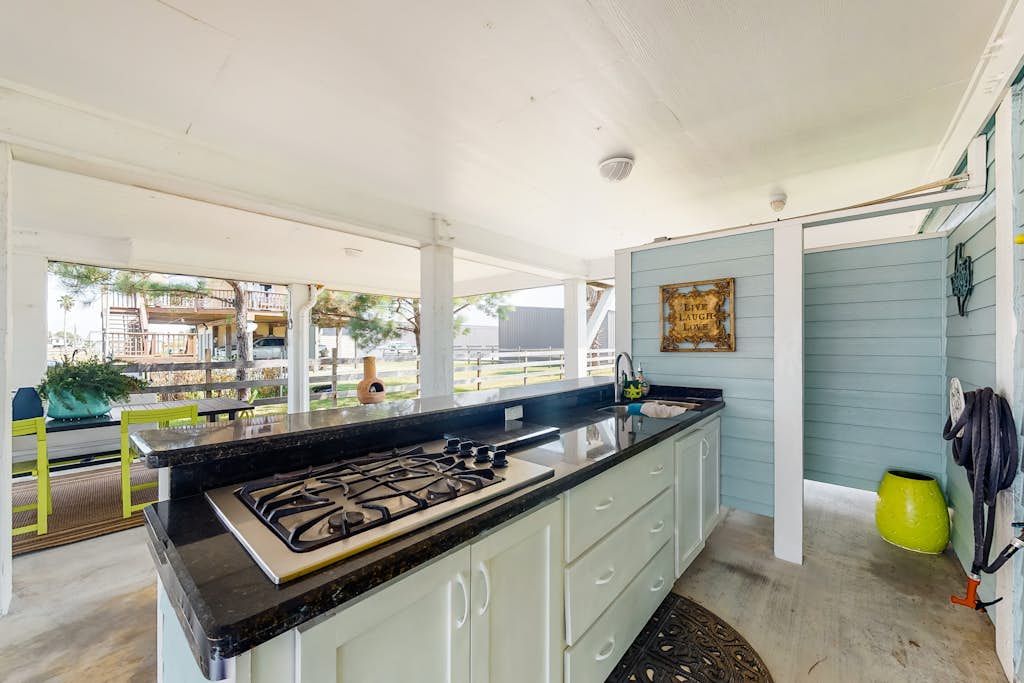 Ultimate | Steps to the Beach | Outdoor Kitchen