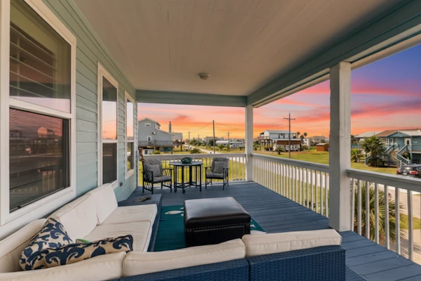 Ultimate | Steps to the Beach | Outdoor Kitchen
