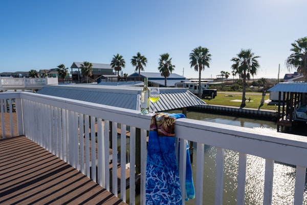 Prime | Canal Front w/ Dock | Outdoor Kitchen