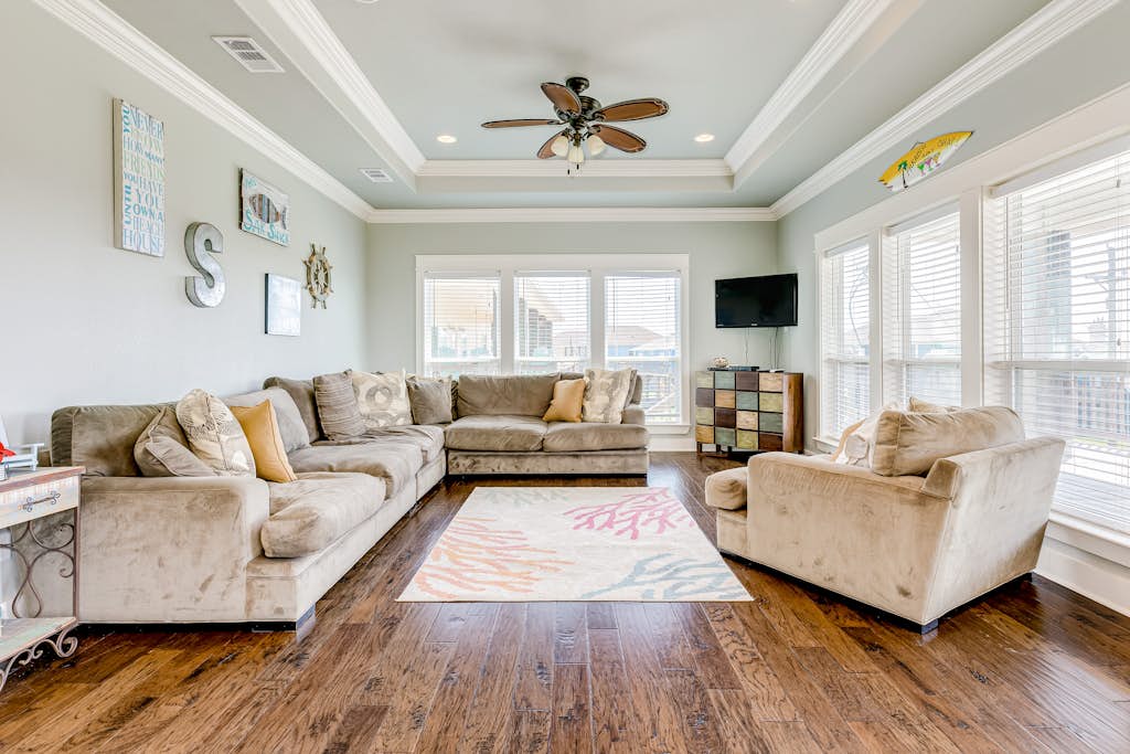 Retreat | Steps to the Beach | Sleeps 10