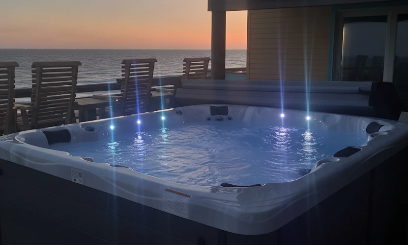 Beachfront 4br, Hot Tub, Multiple Deck, Sleeps 16