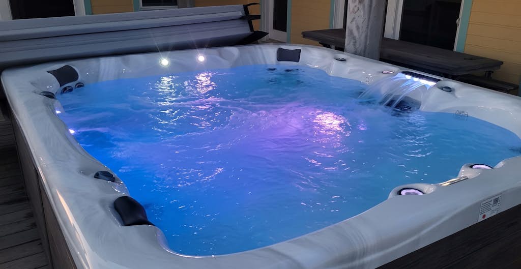 Beachfront 4br, Hot Tub, Multiple Deck, Sleeps 16