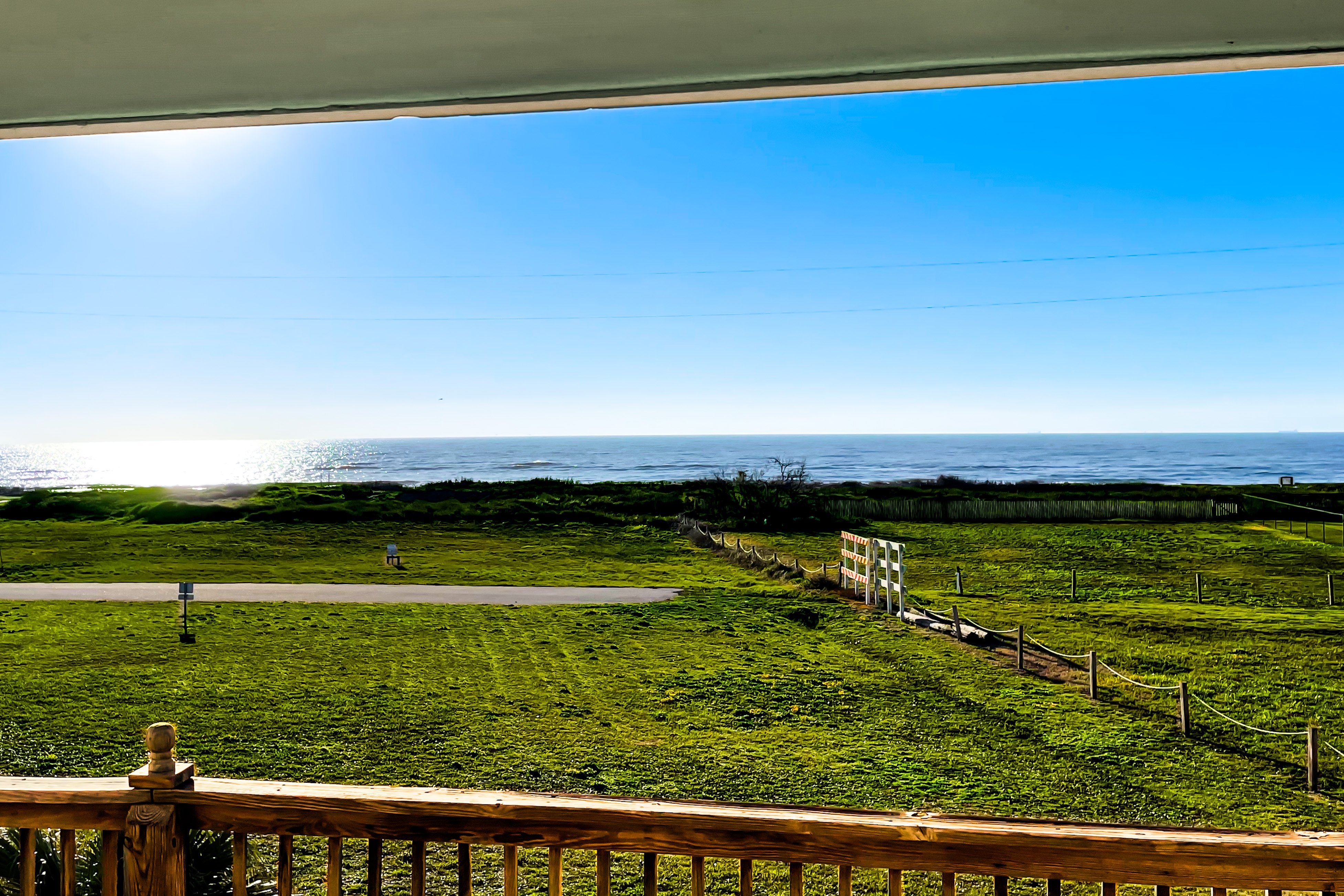 Prime | Gulf Views | Large Deck | Pet Paradise