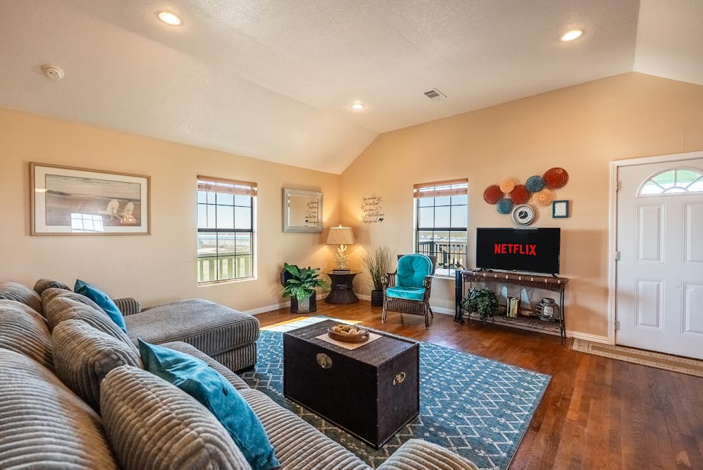 Escape | Bay Views | Large Deck | Group Ready
