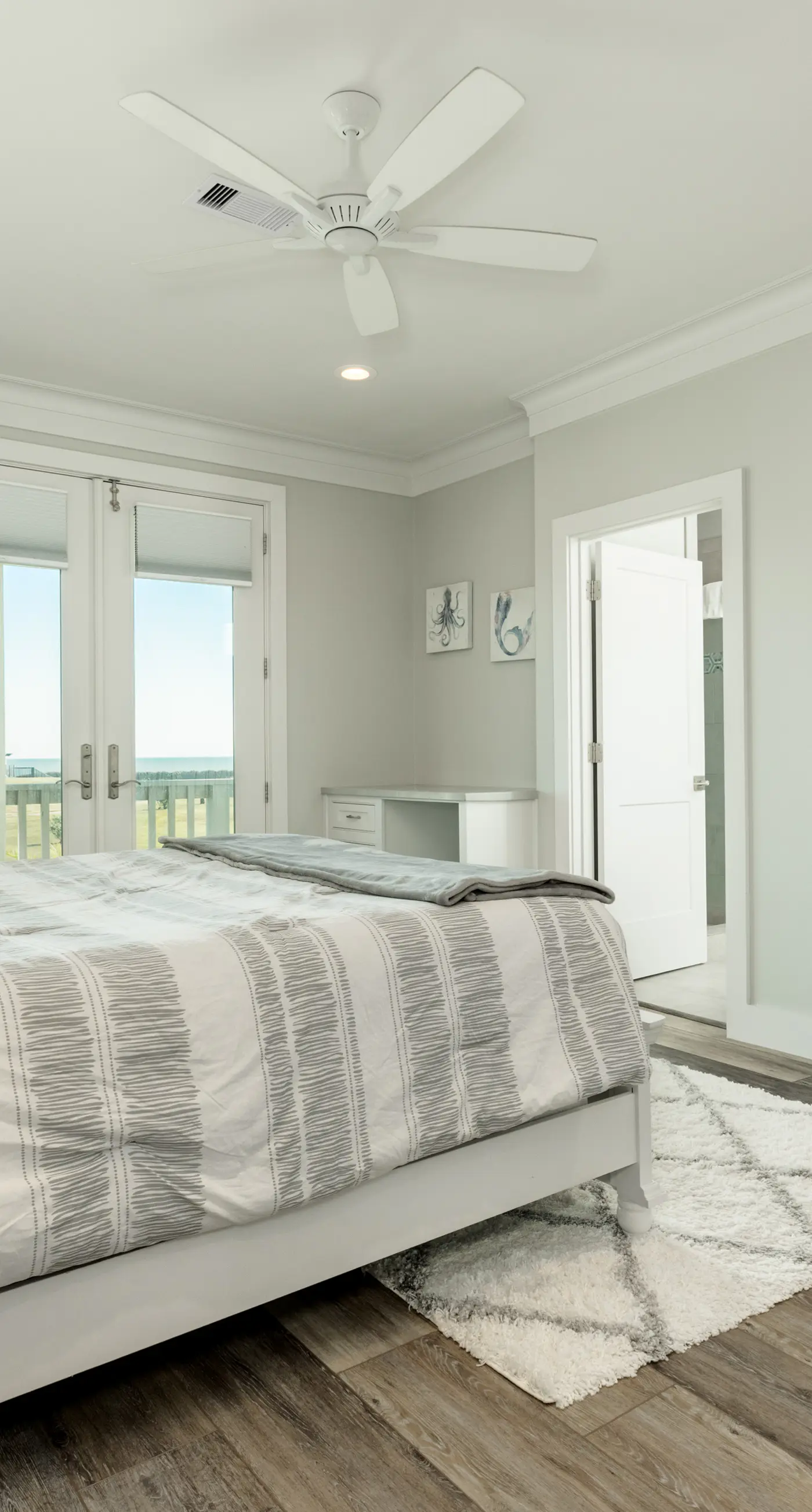 Cake by the Ocean at Seagrass