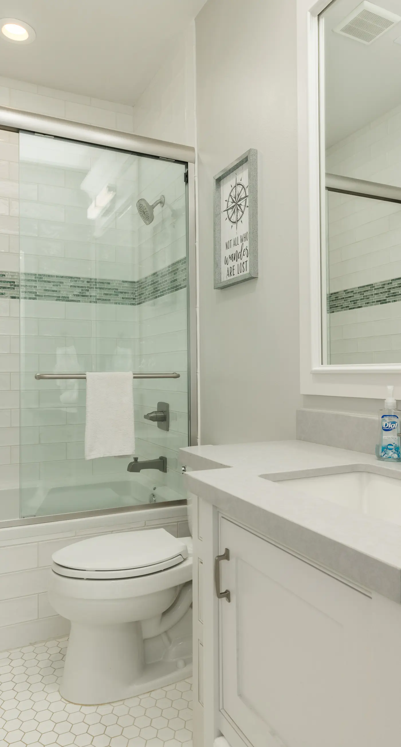 Cake by the Ocean at Seagrass