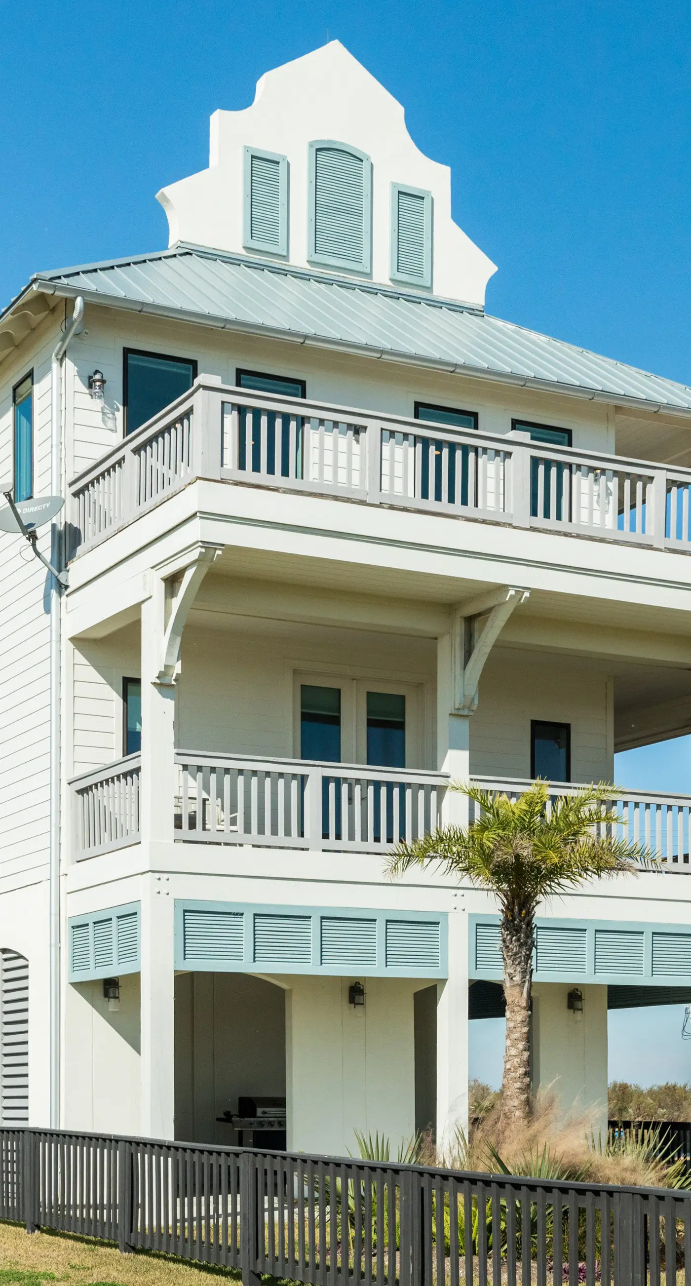 Cake by the Ocean at Seagrass