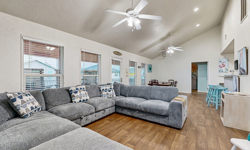 Charming | Gulf Views | Large Deck | Dog Friendly