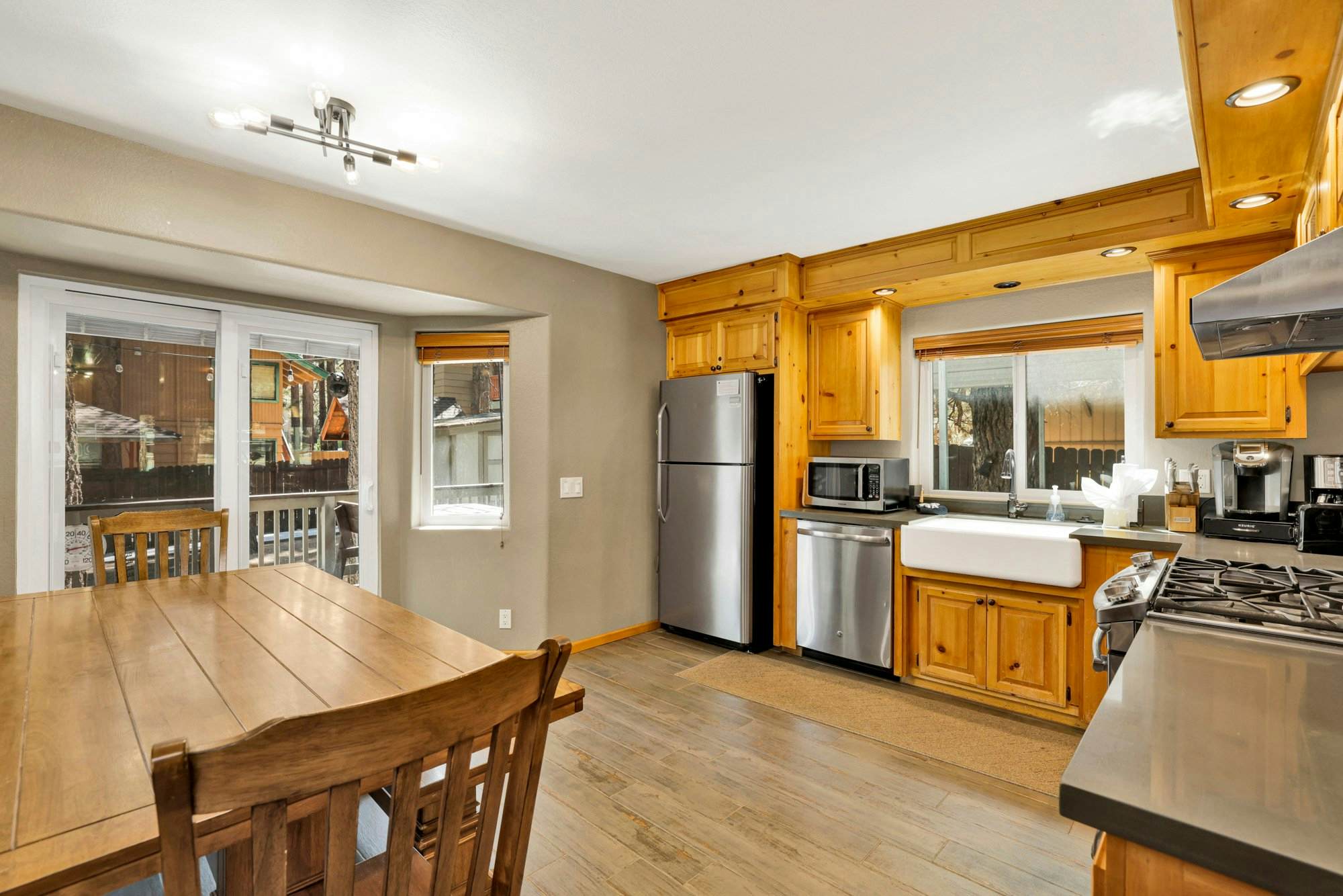 2581-Golden West Cottage