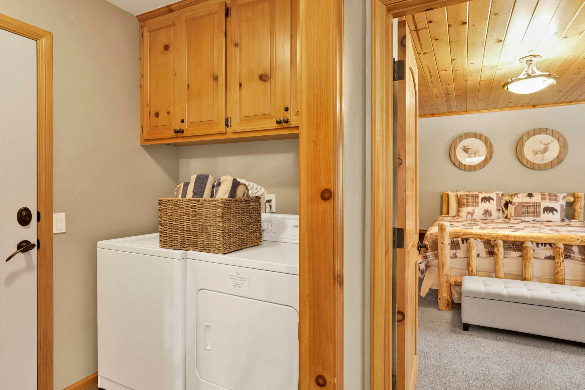 2581-Golden West Cottage