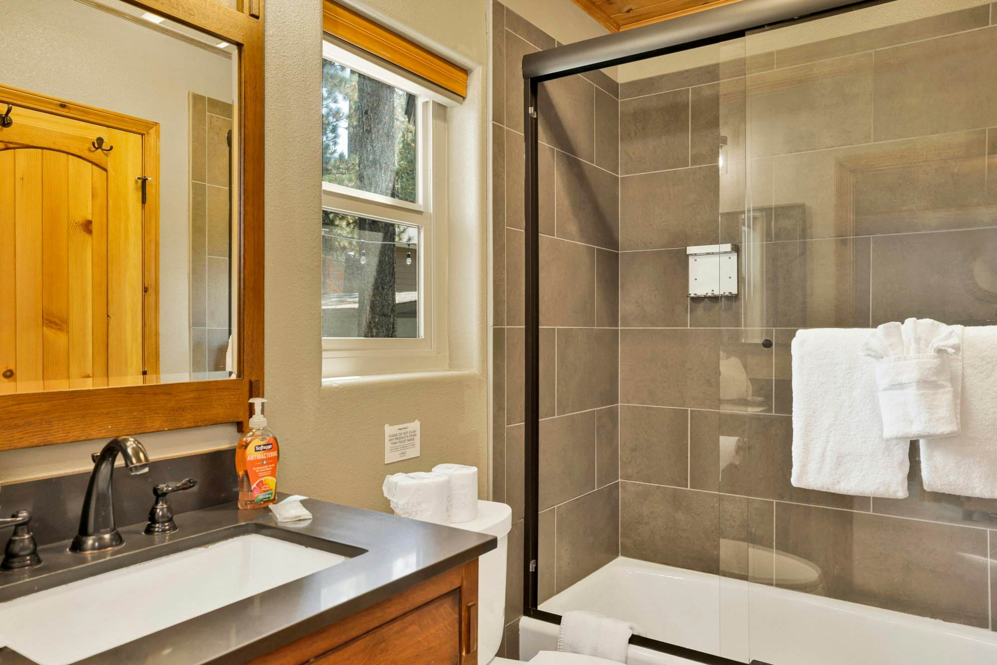 2581-Golden West Cottage