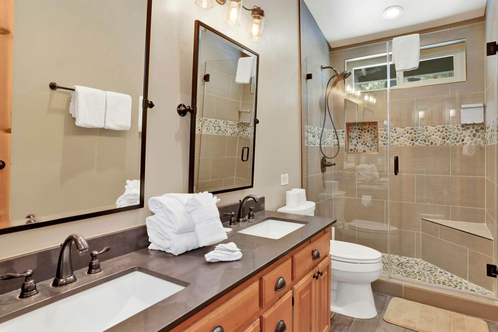 2581-Golden West Cottage