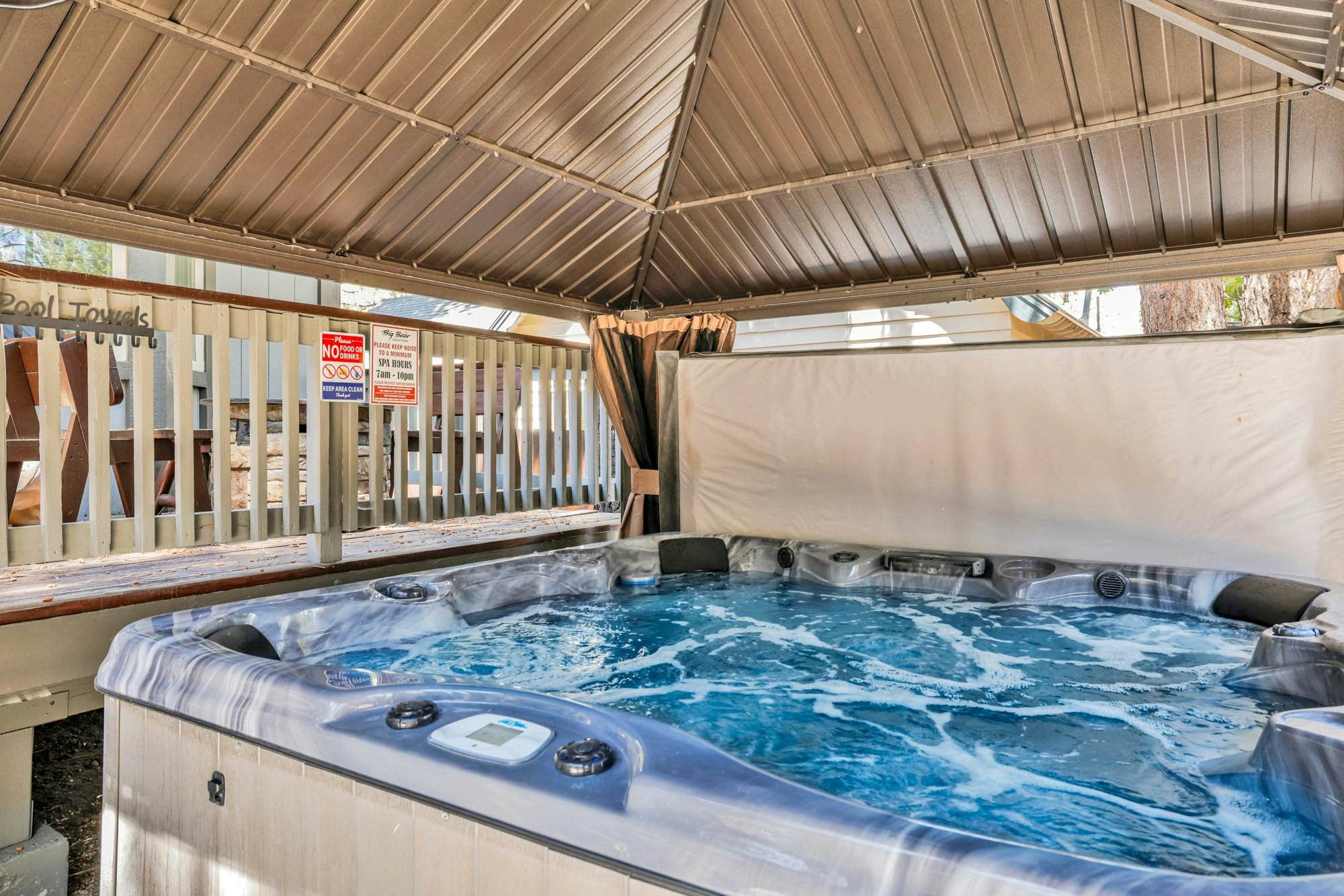 2581-Golden West Cottage