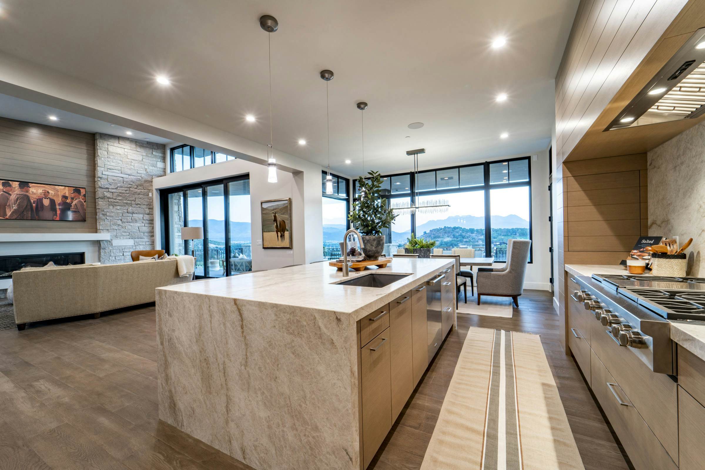 Red Ledges Brown Duck Mountain