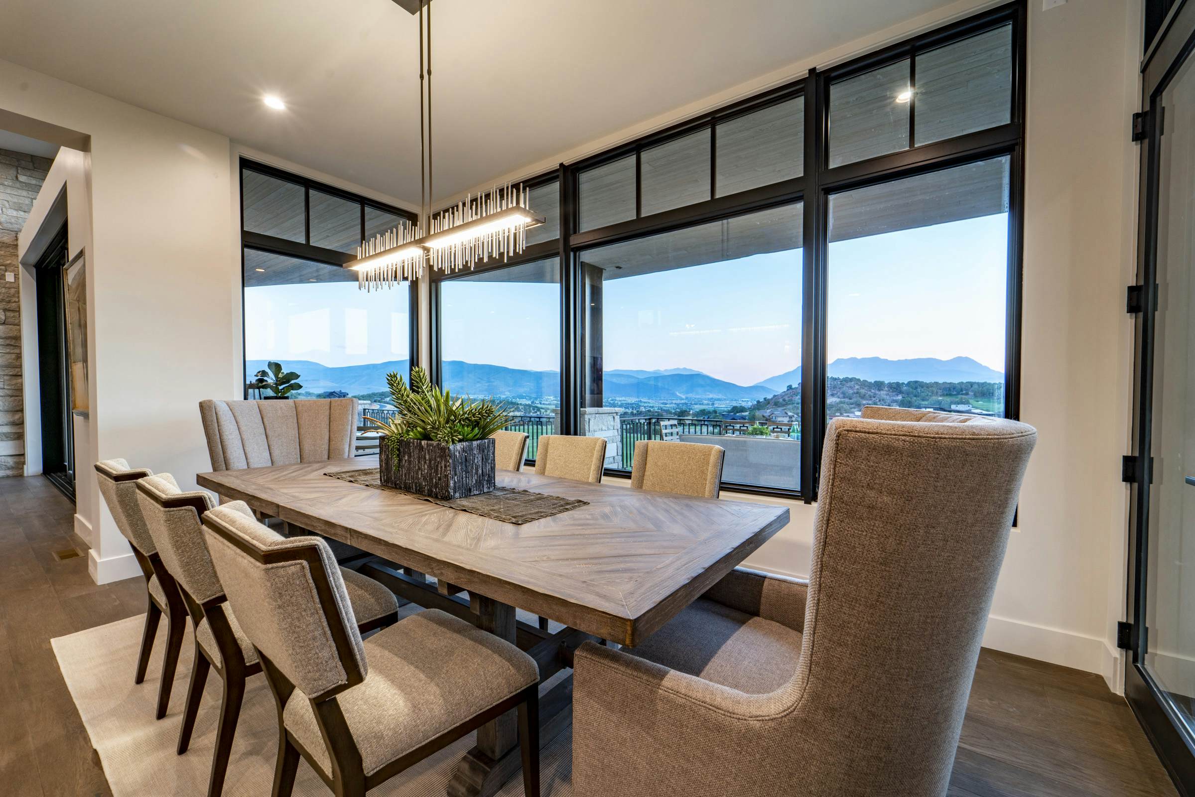 Red Ledges Brown Duck Mountain