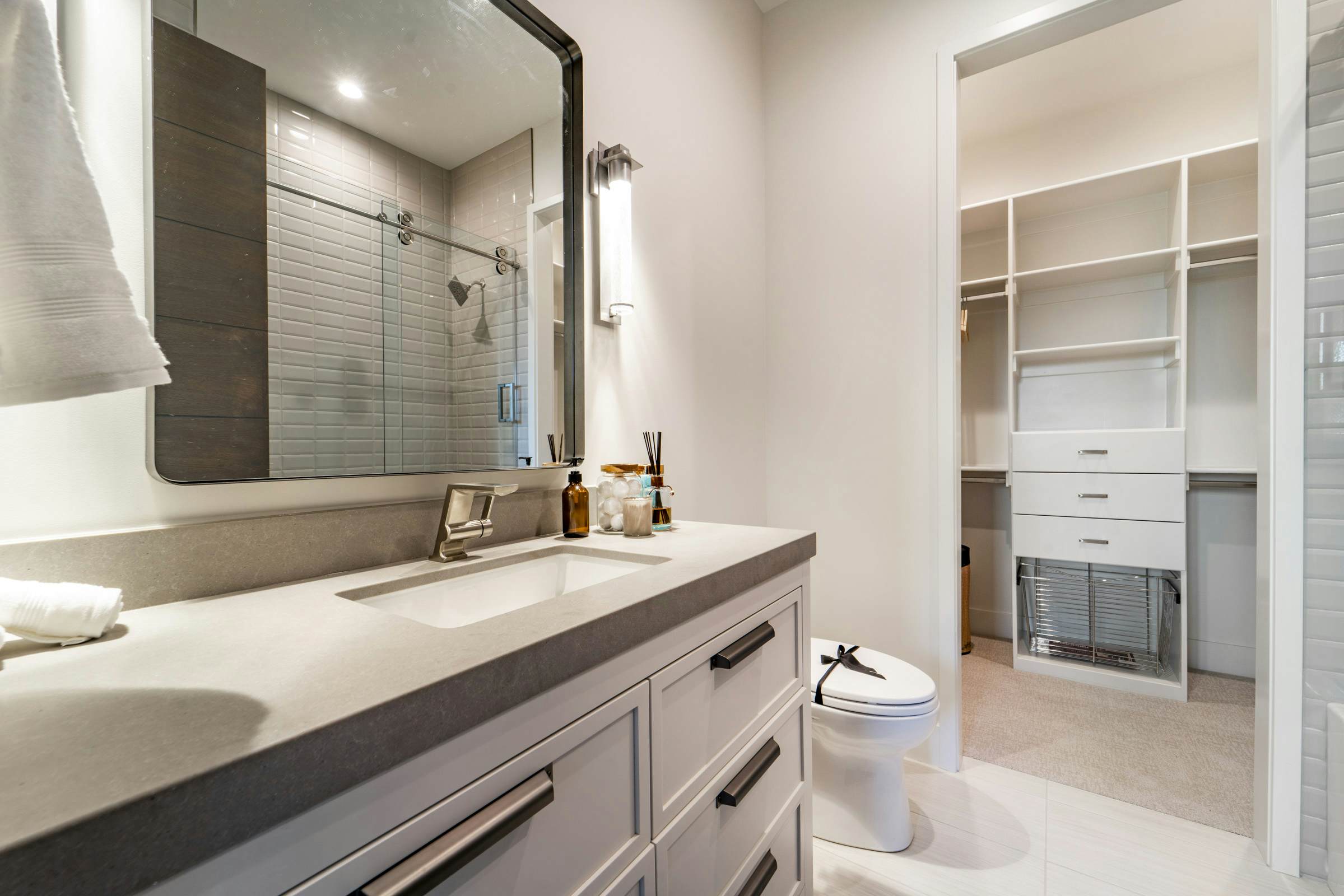 Red Ledges Brown Duck Mountain