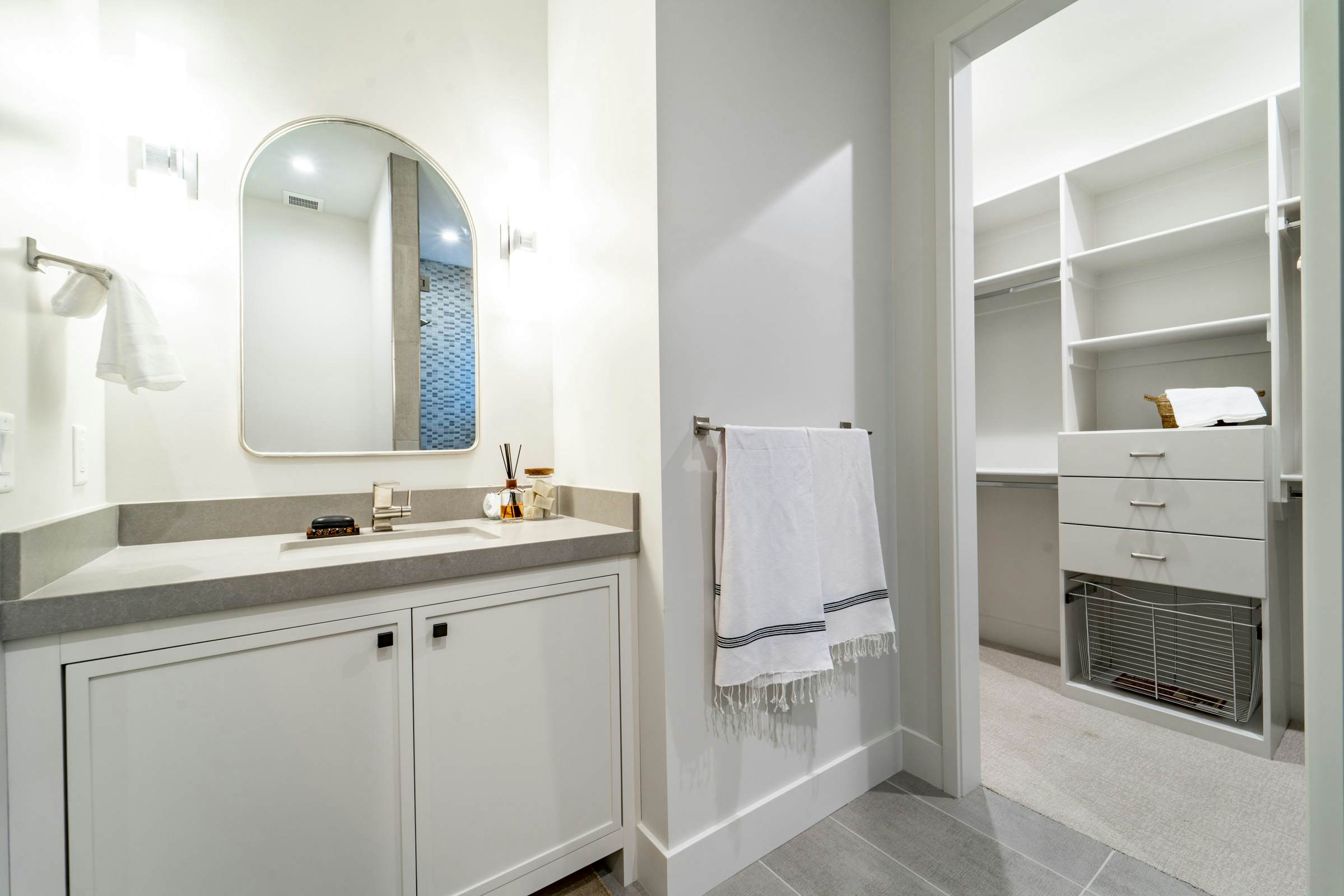 Red Ledges Brown Duck Mountain