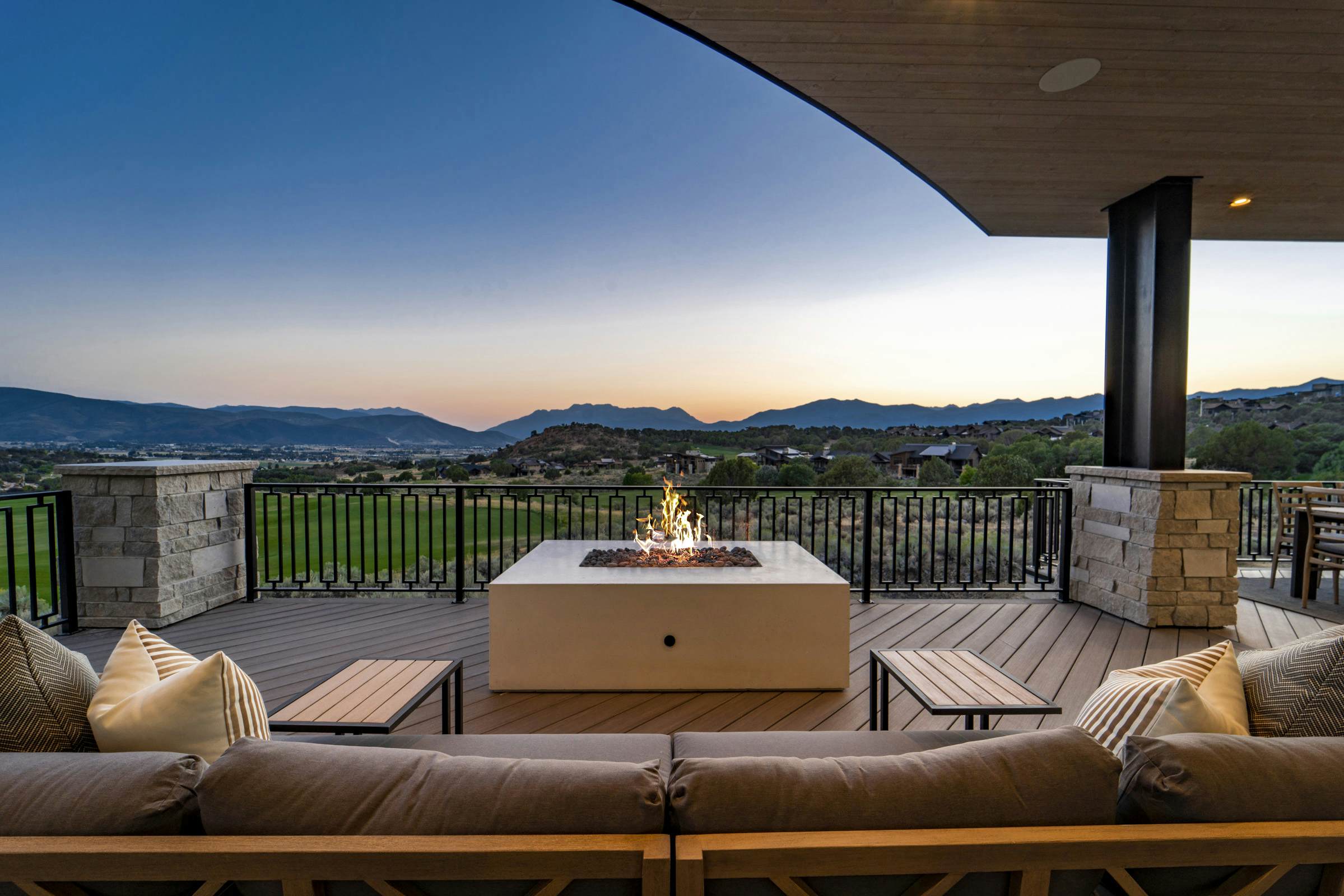 Red Ledges Brown Duck Mountain