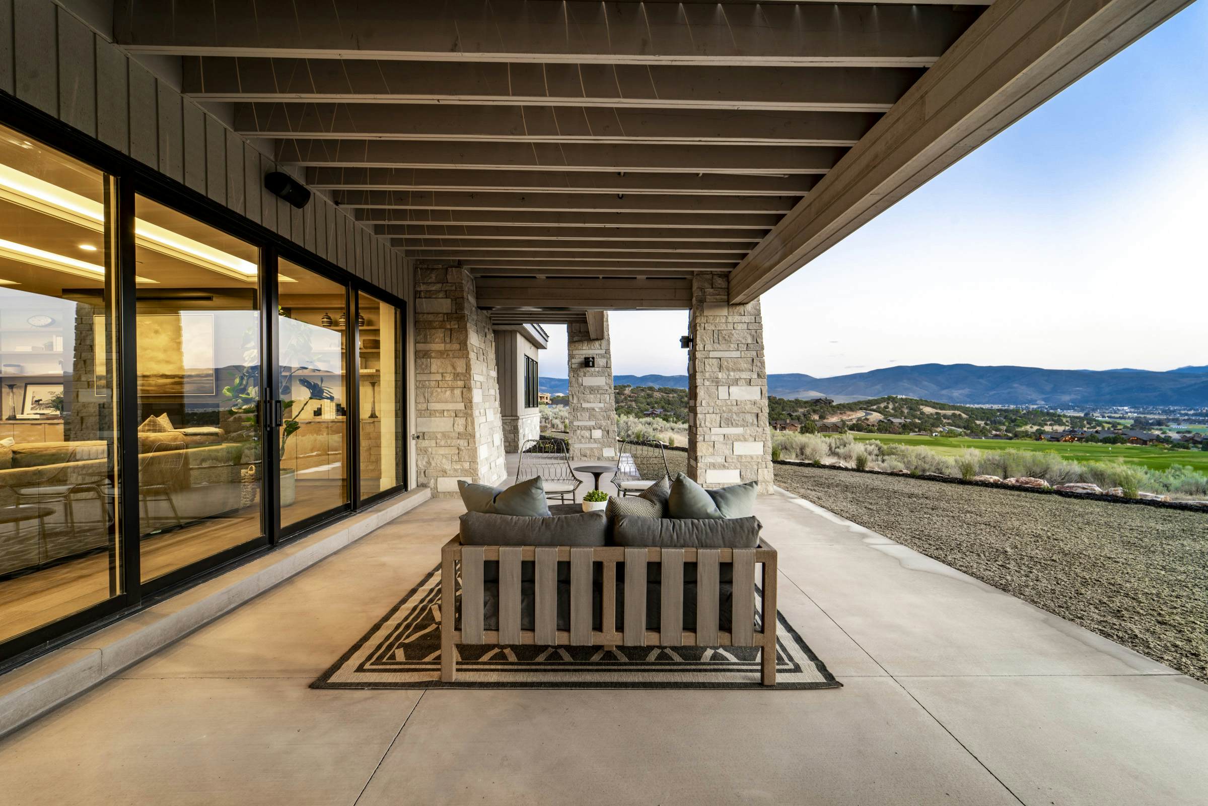 Red Ledges Brown Duck Mountain