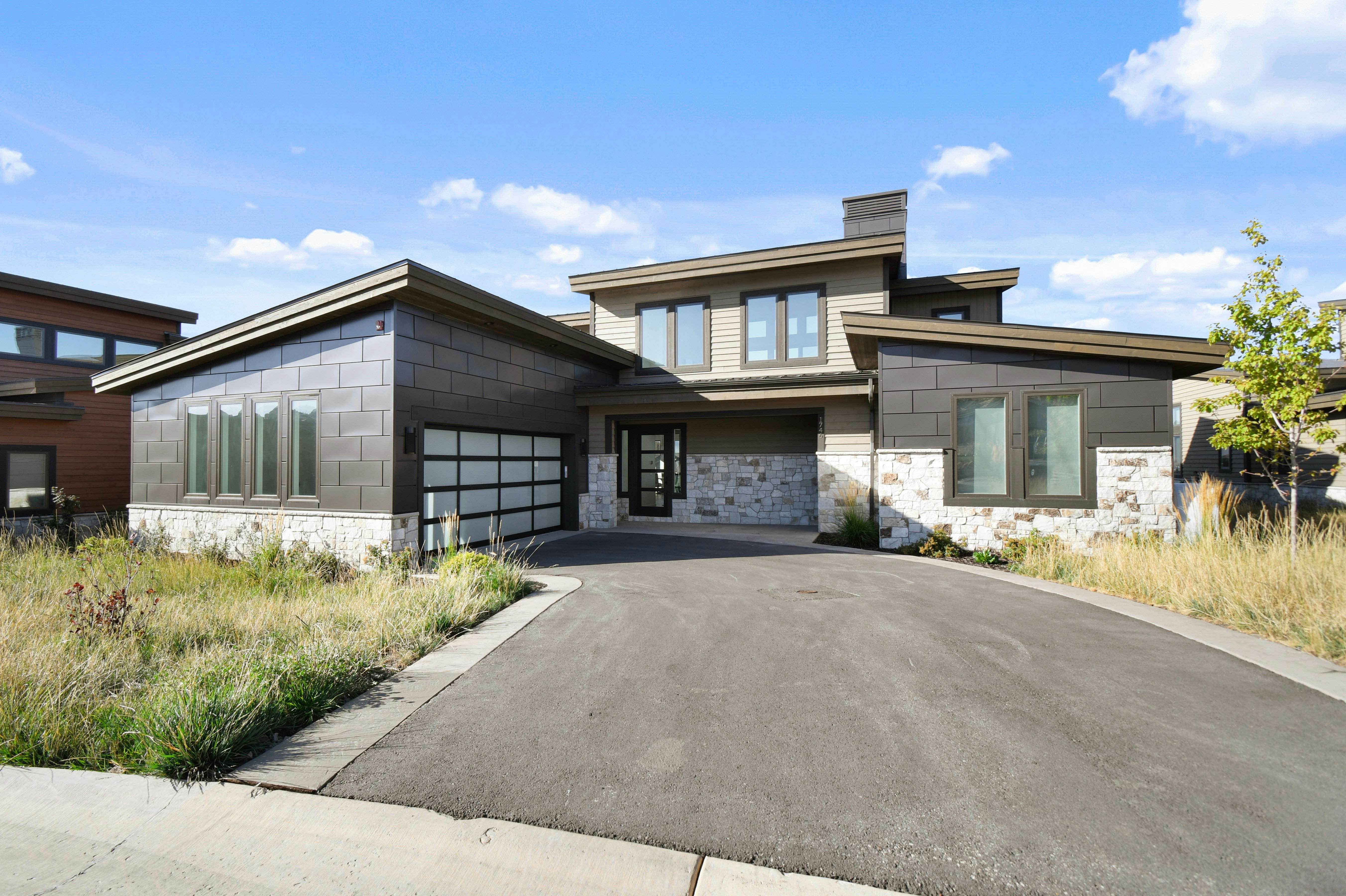 Red Ledges Thompson Peak Cir