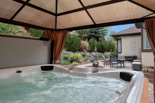 Callaway Vista, 6br, hot tub, views, sleeps 16