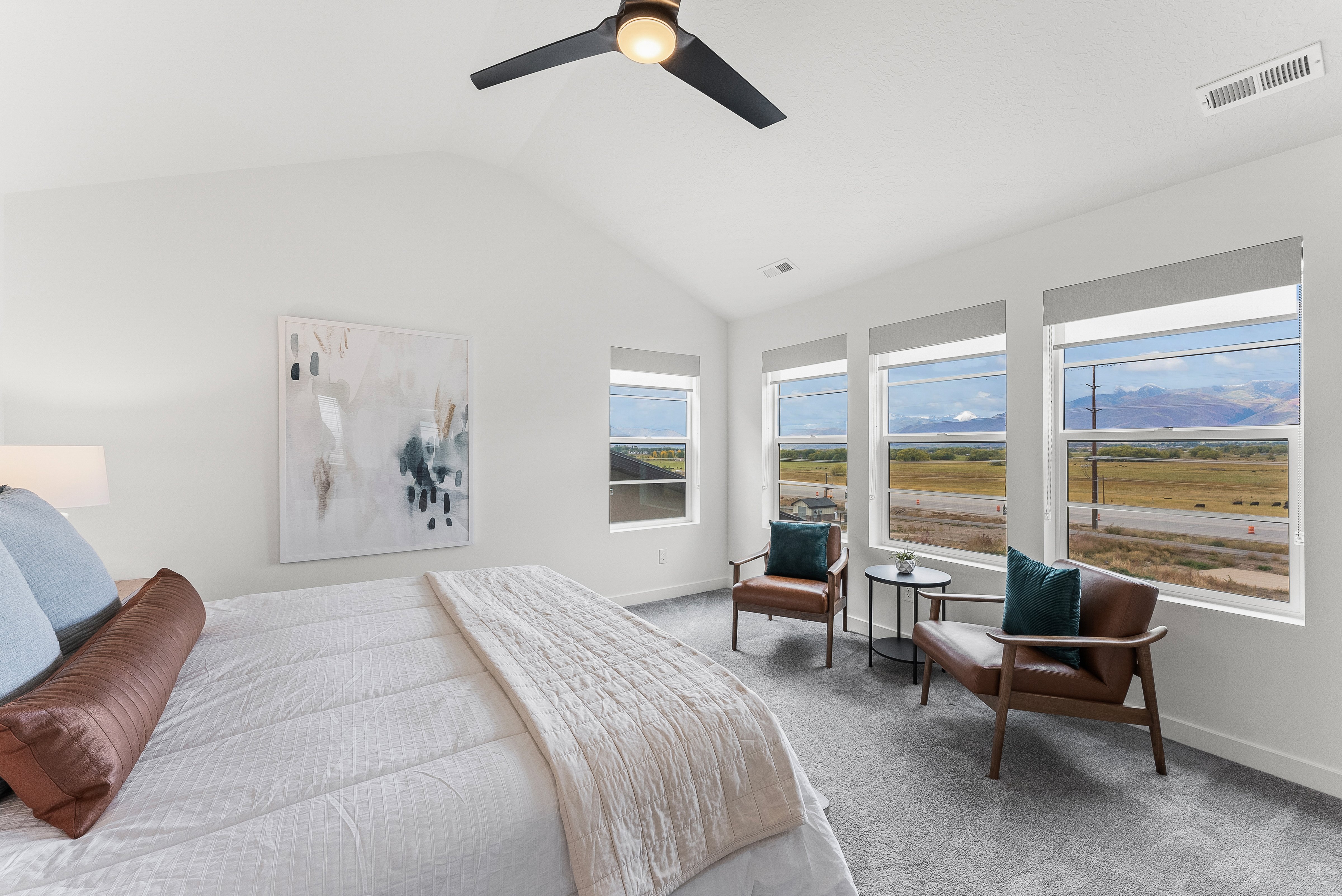 Nordic dream, ski area views, deck, sleeps 10