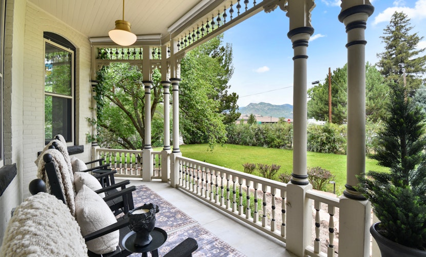 DavidFisher House, historic lux, Sleeps 12, 4br3ba