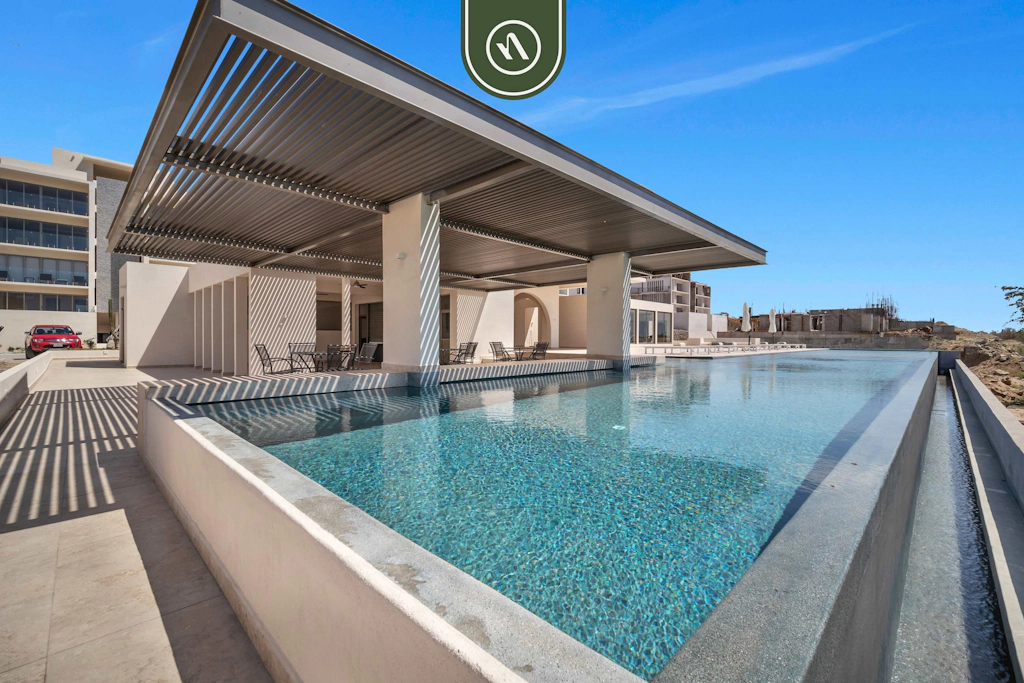 Stunning Brand New Condo - Pool & Ocean Views