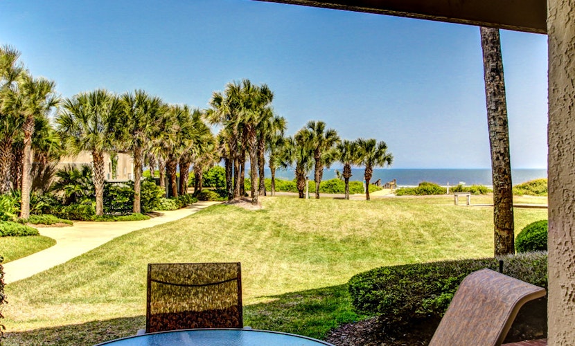 Ground-level home with pool - short walk over dunes to beach