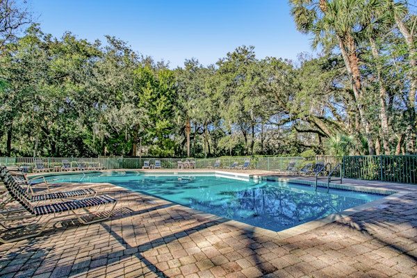 Wonderful Home Close to Everything w/Shared Pool, Free WiFi, Central AC