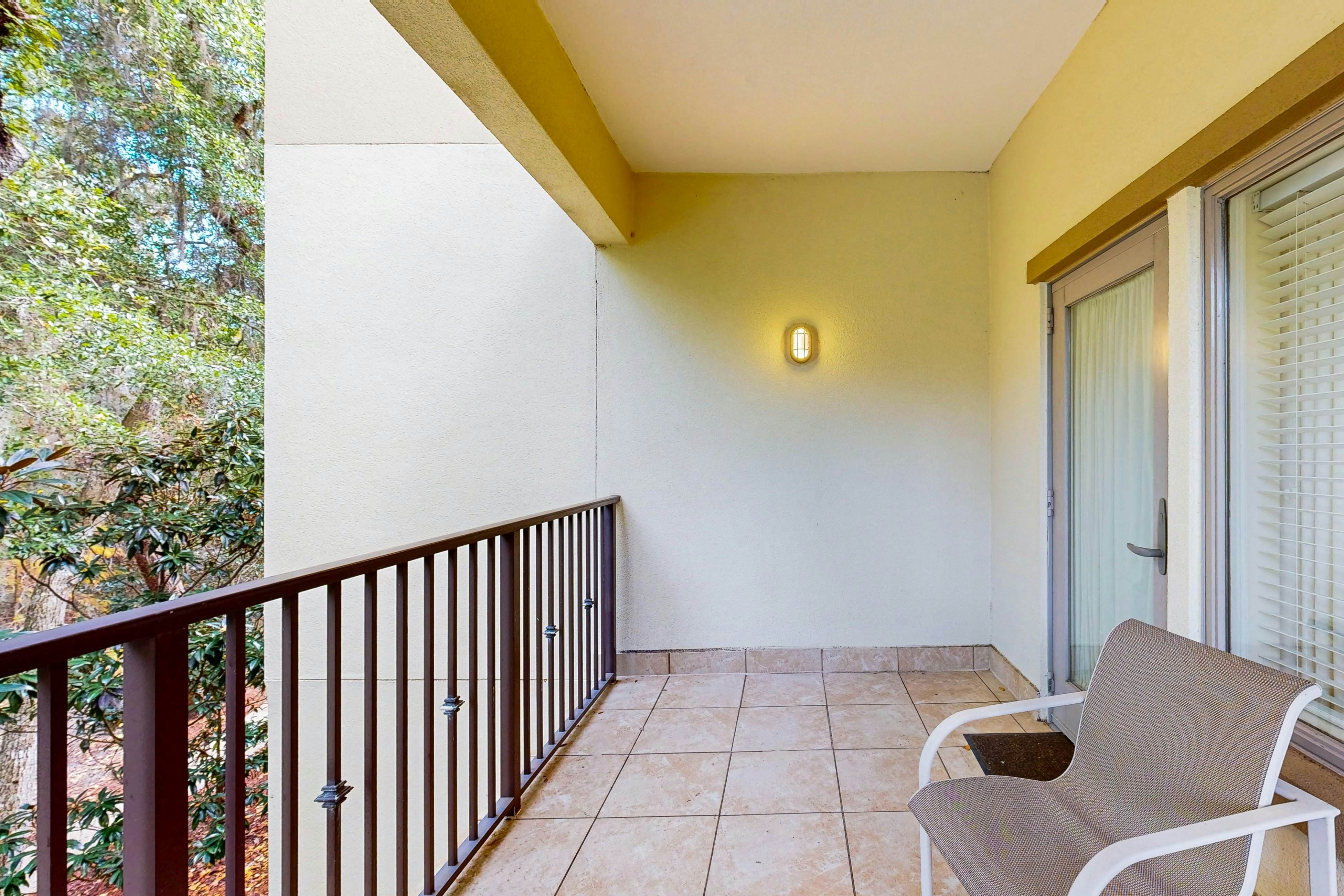 2520 Tennis Villa Efficiency