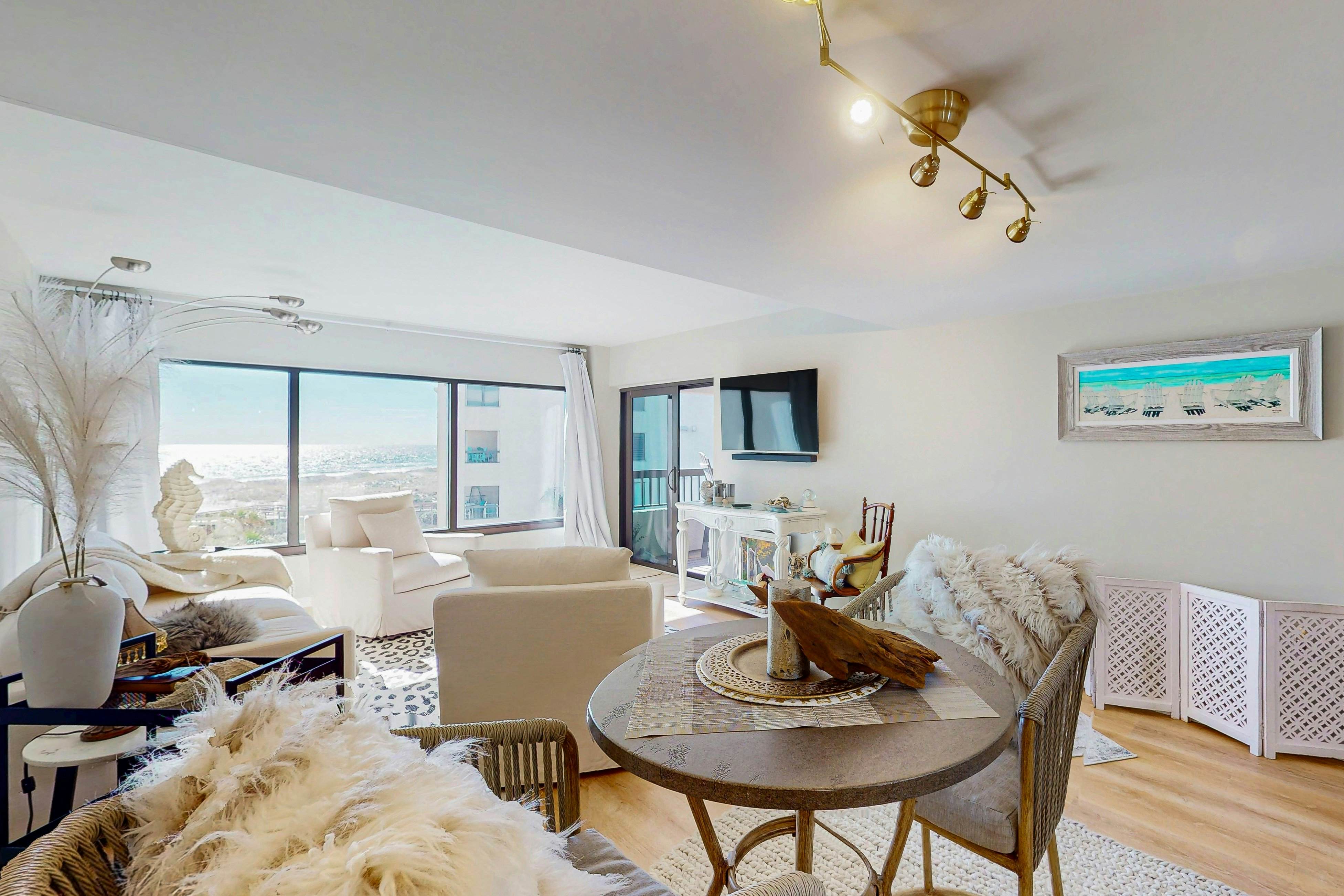 B147 Amelia Surf and Racquet