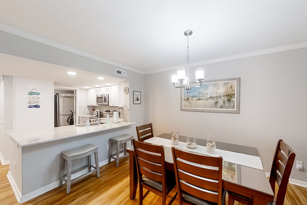 Beach Wood Wonder with pool access - walk to ocean